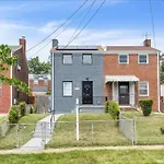 Quaint 3/2.5 Home In Fort Dupont